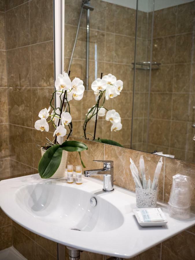 Porta Marina Guest Rooms Scalea Exterior photo
